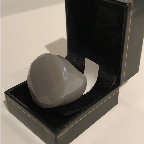 GRAY FACETED DIAMOND CUT TOP STONE RING - Picture 1 of 8